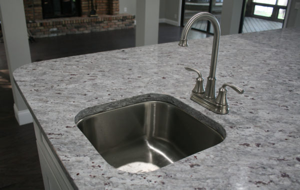 Bacca Bianca with Stainless Steel Sink