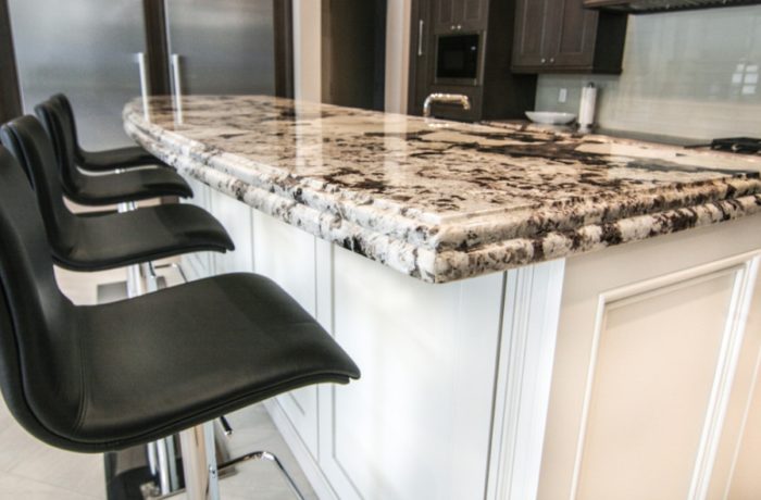 Delicatus White Countertop Bar